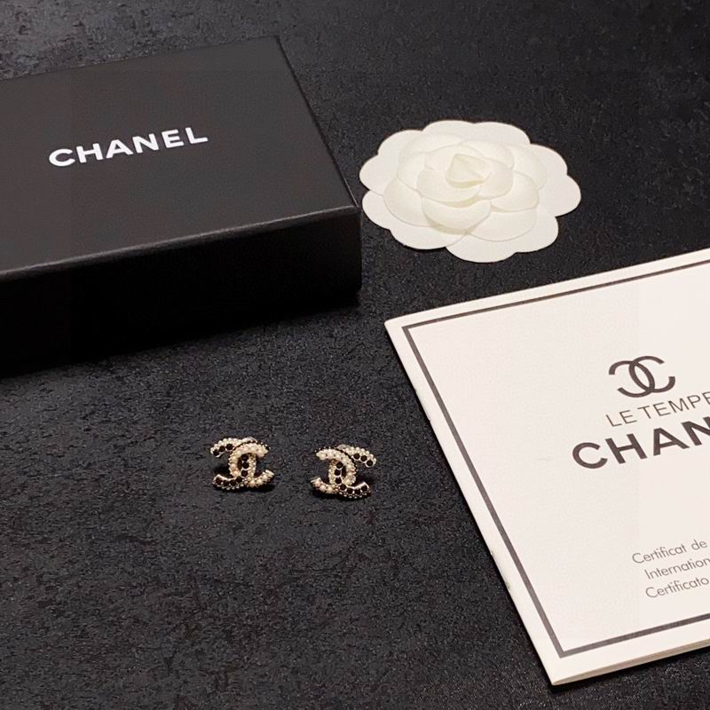 CHANEL Earring