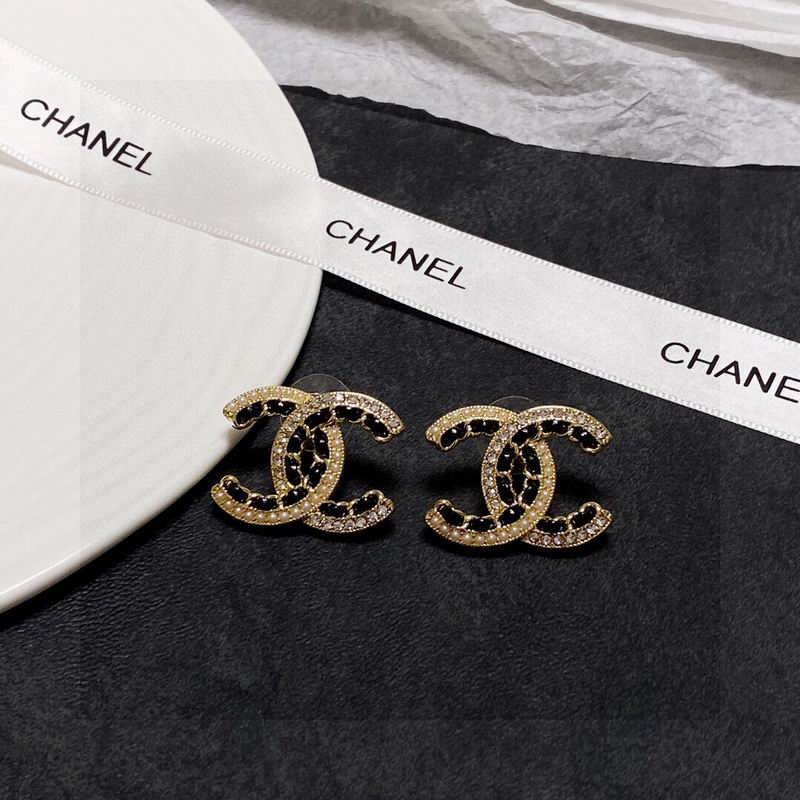 CHANEL Earring
