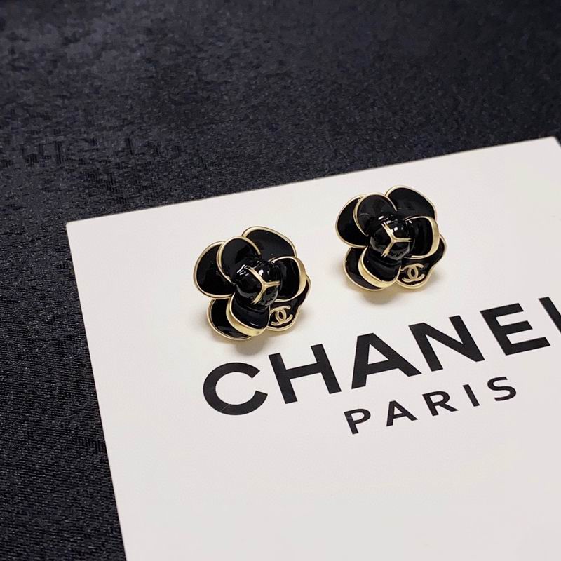 CHANEL Earring
