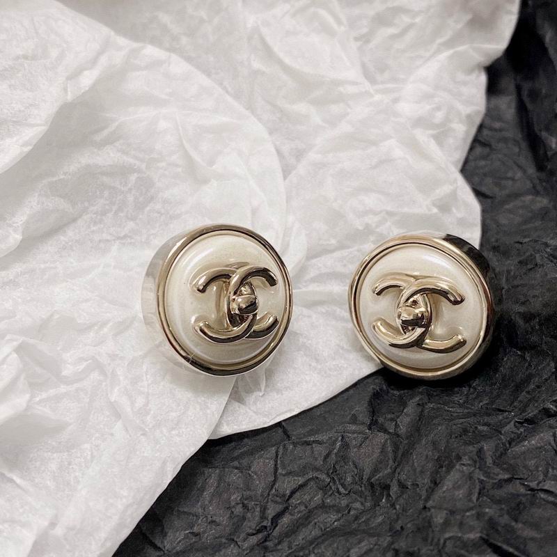 CHANEL Earring