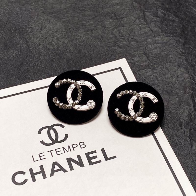 CHANEL Earring