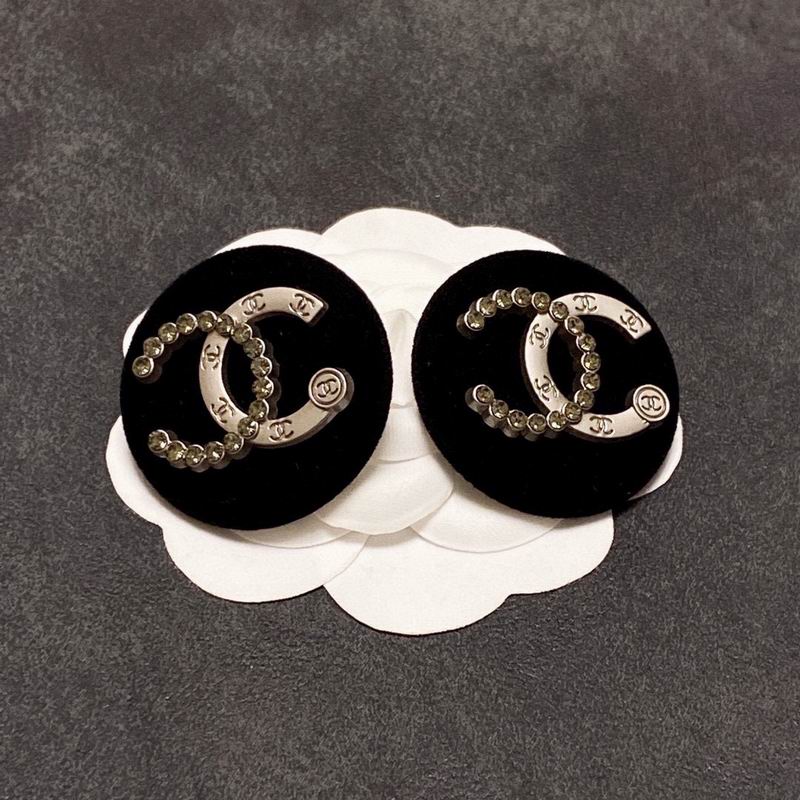 CHANEL Earring