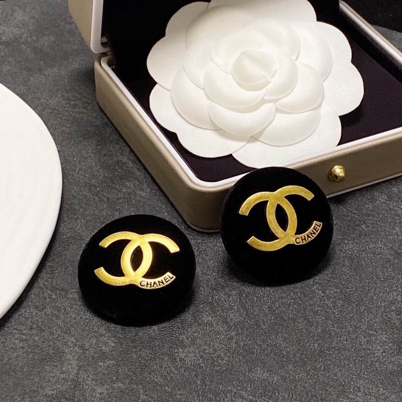 CHANEL Earring