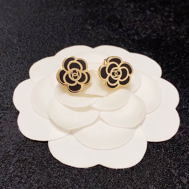 CHANEL Earring