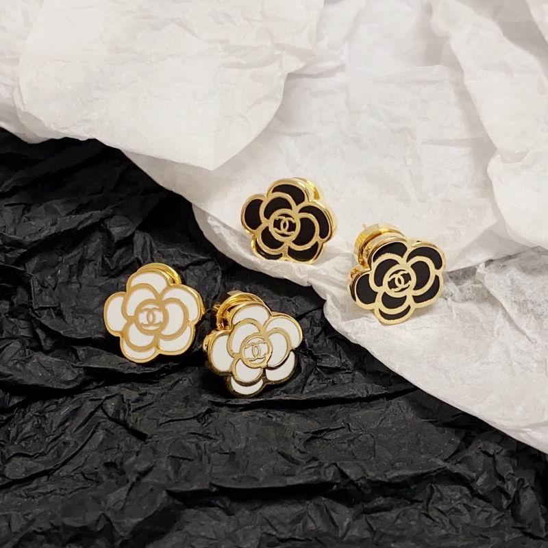 CHANEL Earring