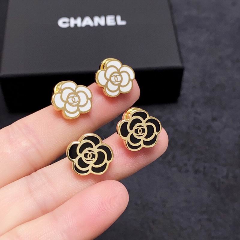 CHANEL Earring