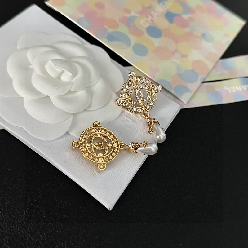 CHANEL Earring
