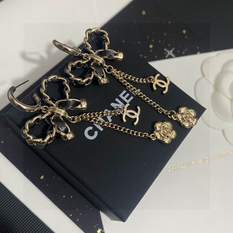 CHANEL Earring