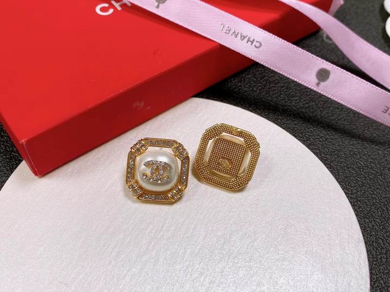 CHANEL Earring