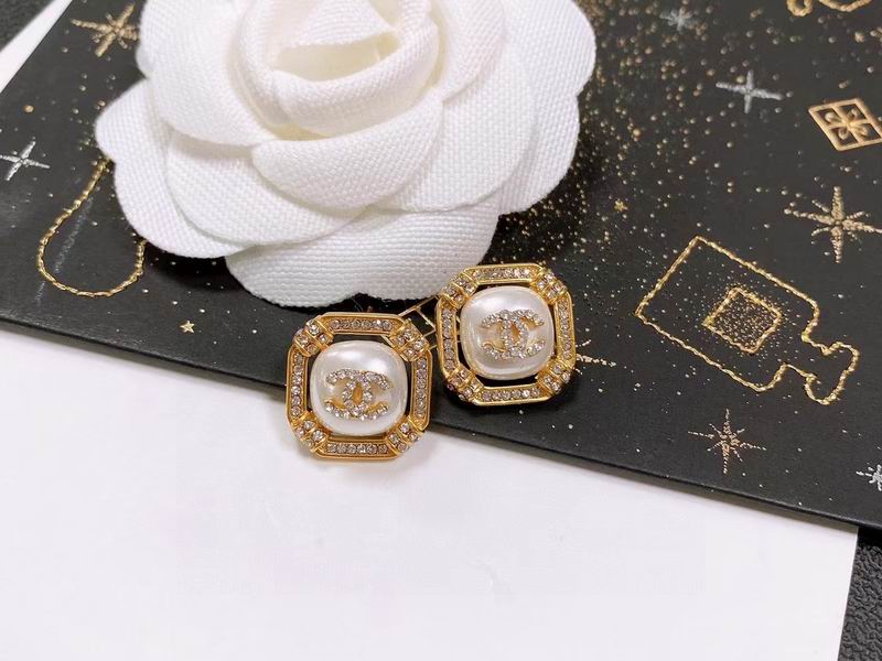 CHANEL Earring