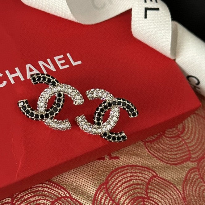 CHANEL Earring