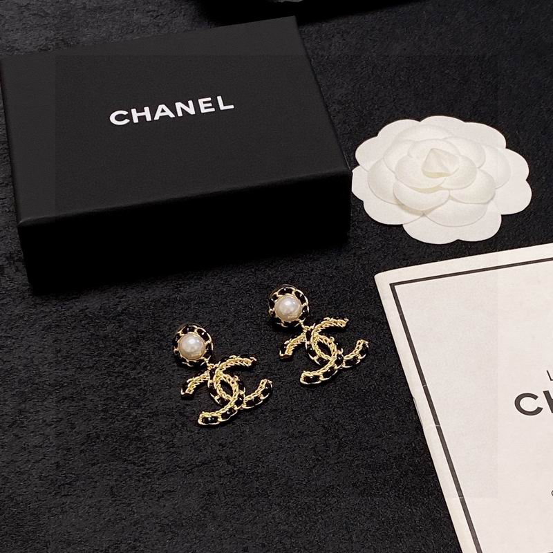 CHANEL Earring