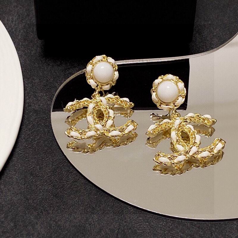 CHANEL Earring