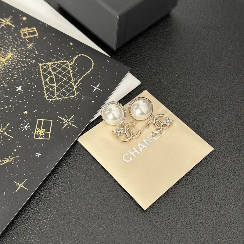 CHANEL Earring