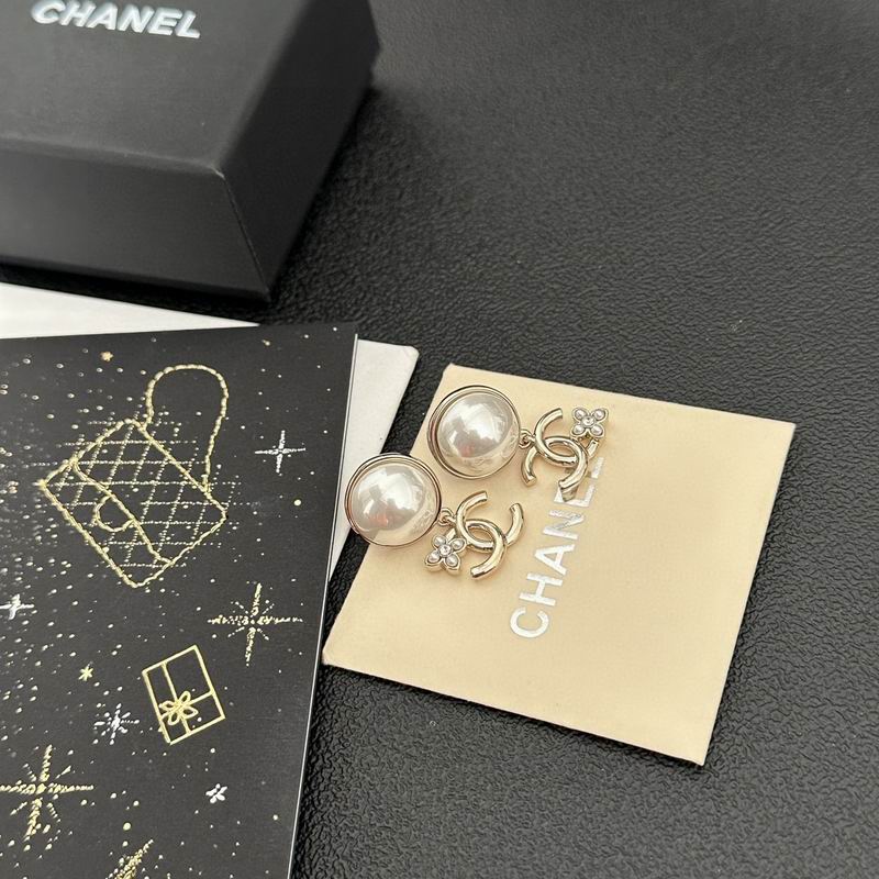 CHANEL Earring