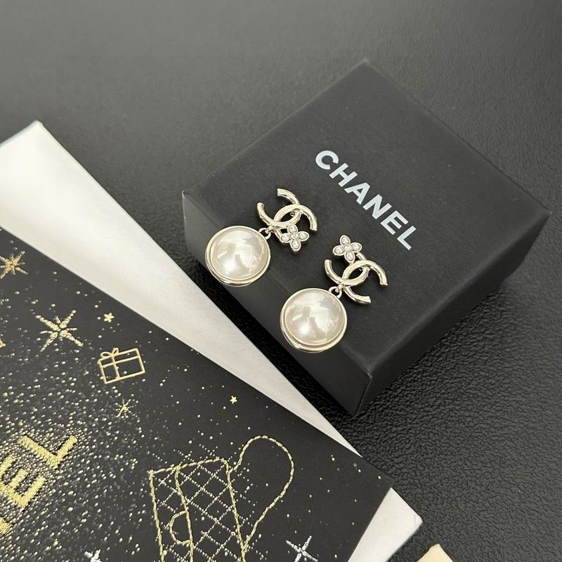 CHANEL Earring