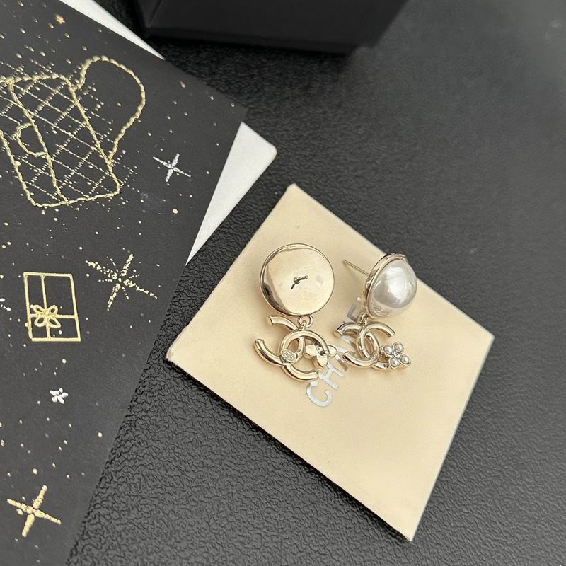 CHANEL Earring