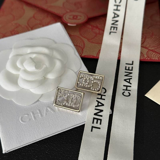 CHANEL Earring
