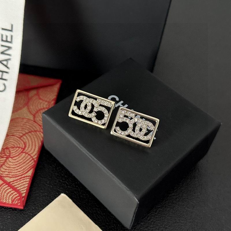 CHANEL Earring