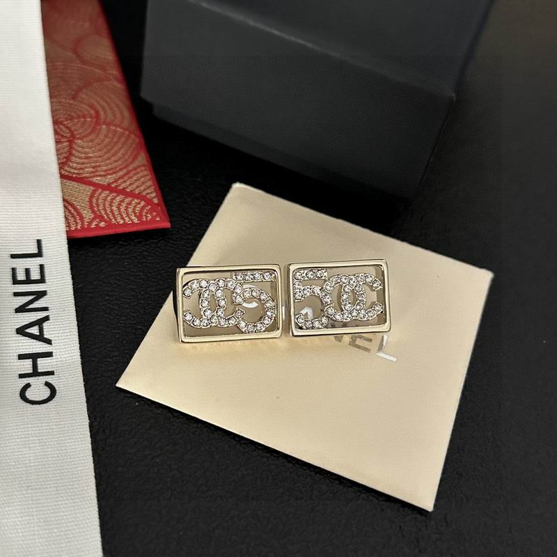 CHANEL Earring