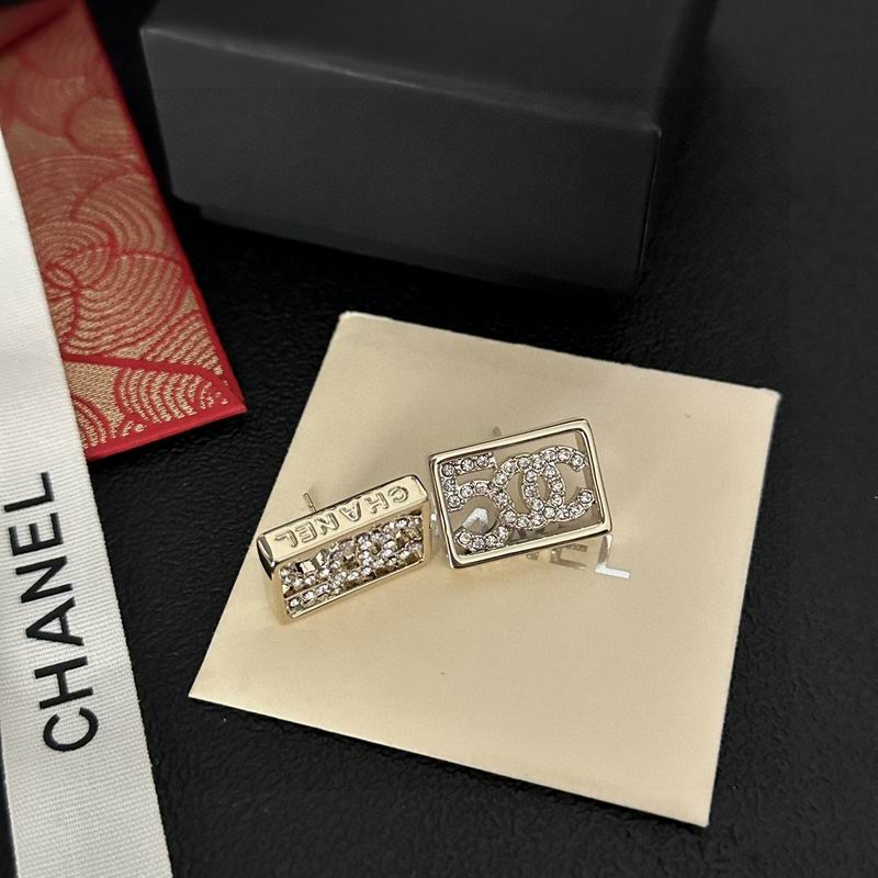 CHANEL Earring
