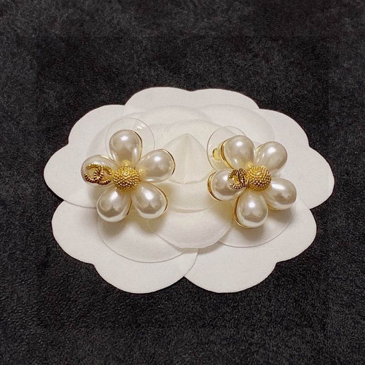 CHANEL Earring