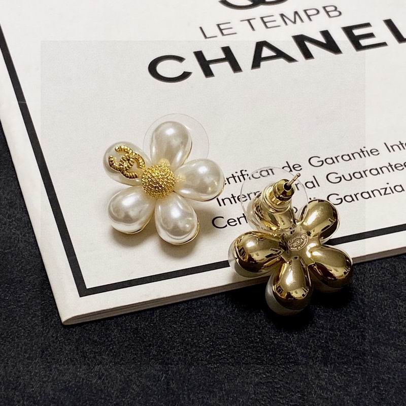 CHANEL Earring