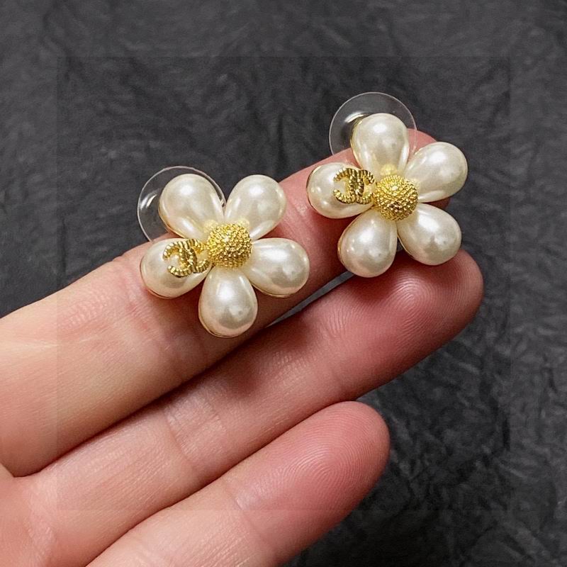 CHANEL Earring
