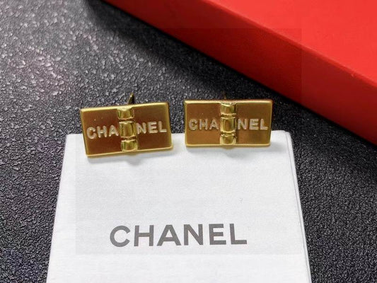 CHANEL Earring