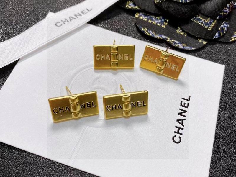 CHANEL Earring