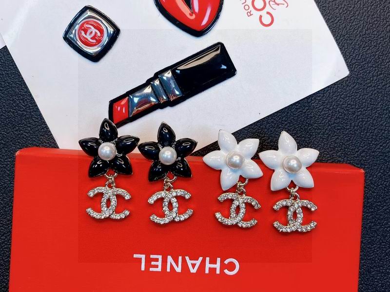 CHANEL Earring