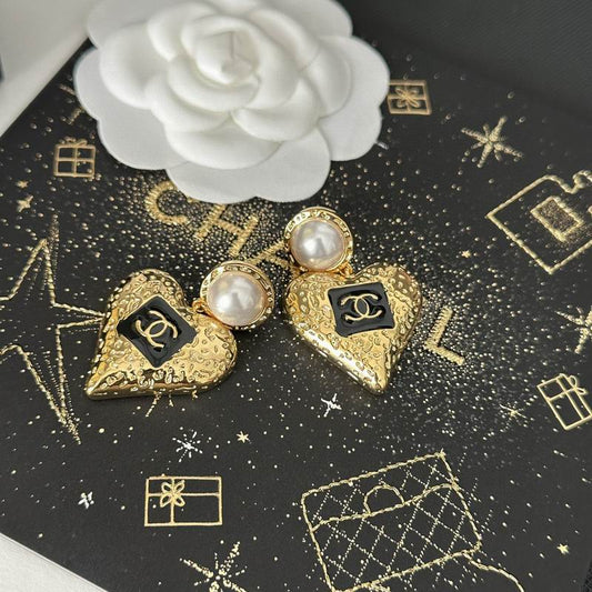 CHANEL Earring