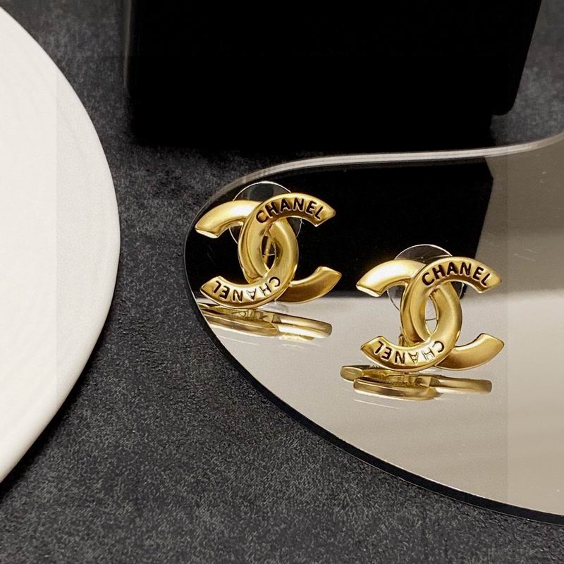 CHANEL Earring