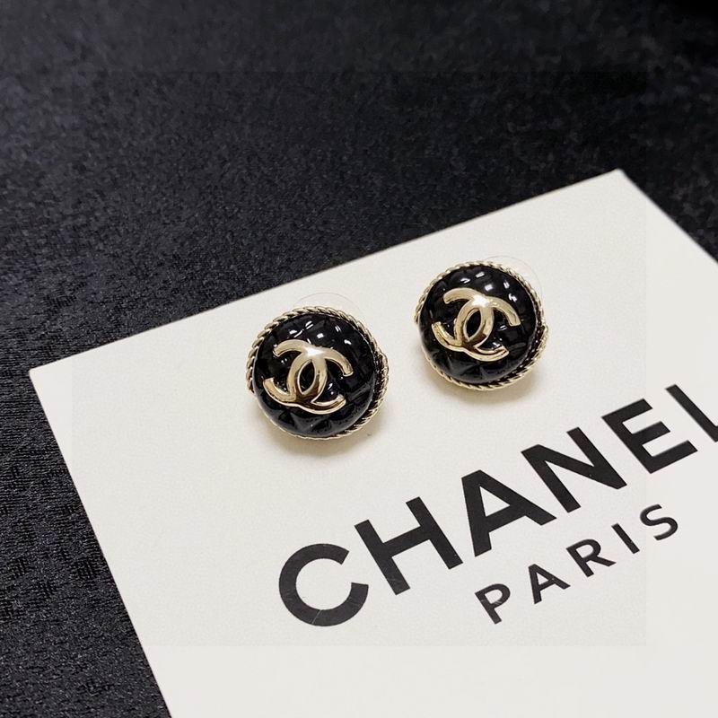 CHANEL Earring
