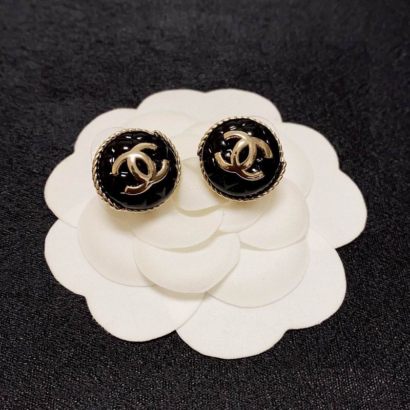 CHANEL Earring