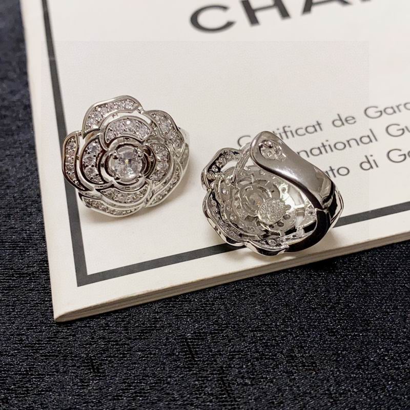 CHANEL Earring