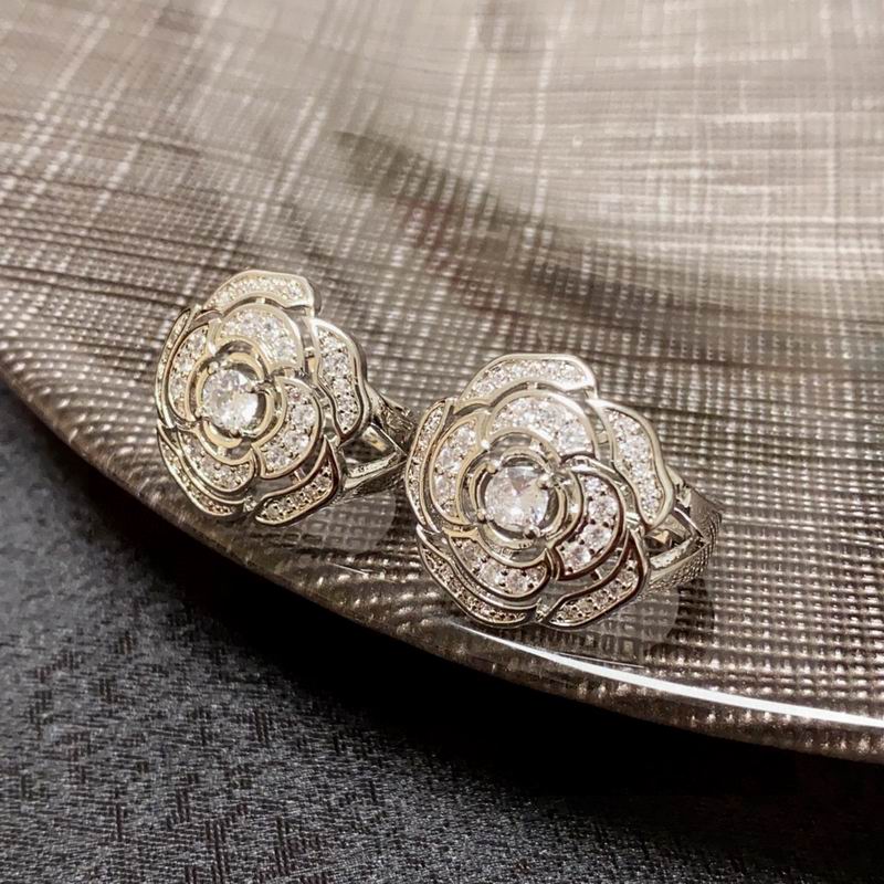 CHANEL Earring