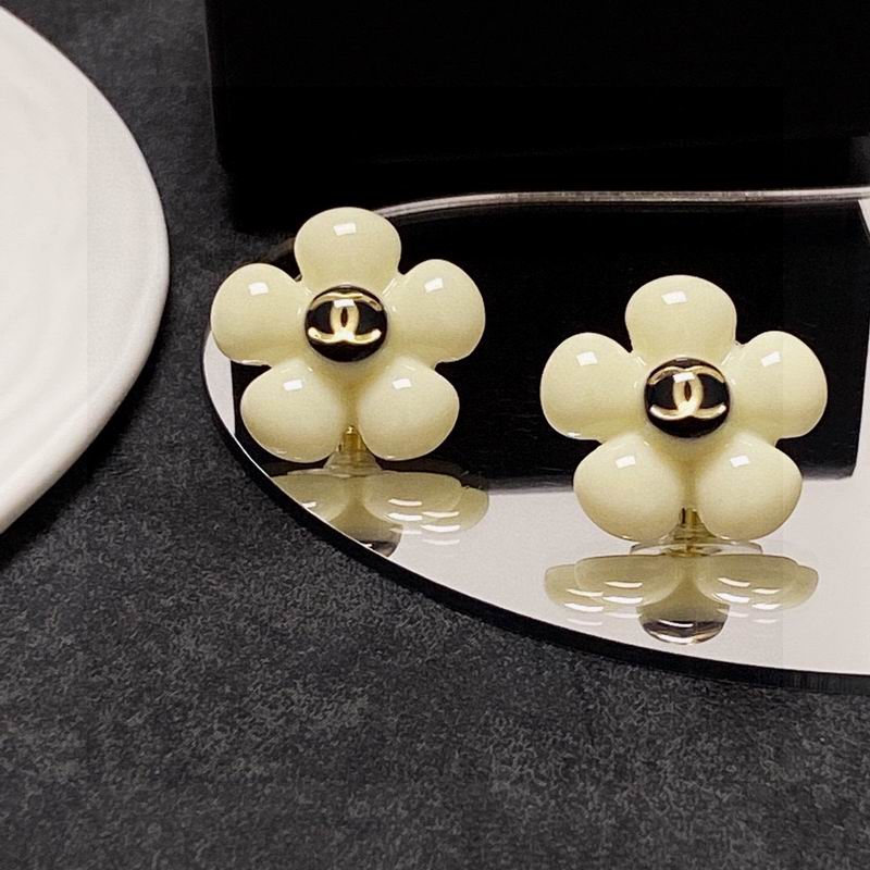 CHANEL Earring
