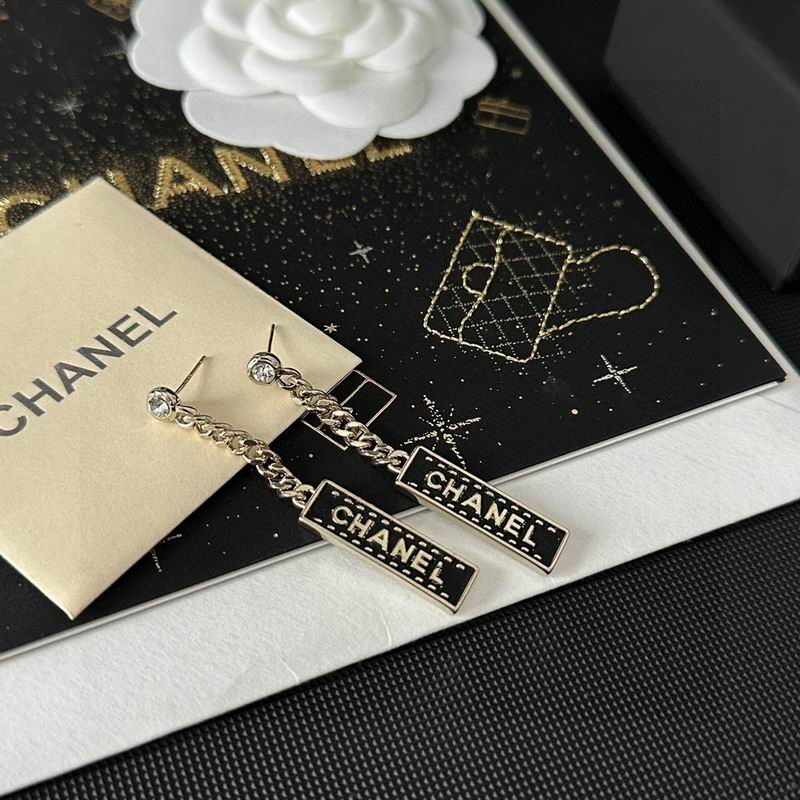 CHANEL Earring