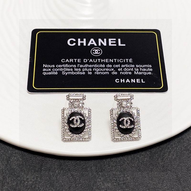 CHANEL Earring
