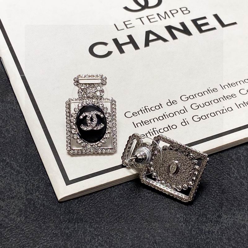 CHANEL Earring