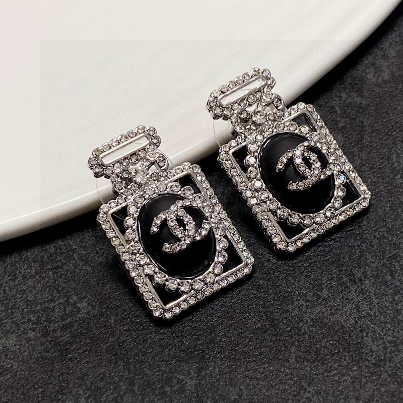 CHANEL Earring