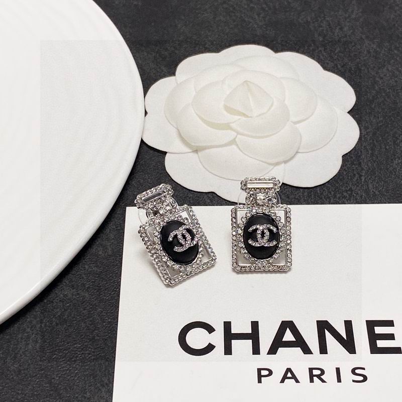 CHANEL Earring