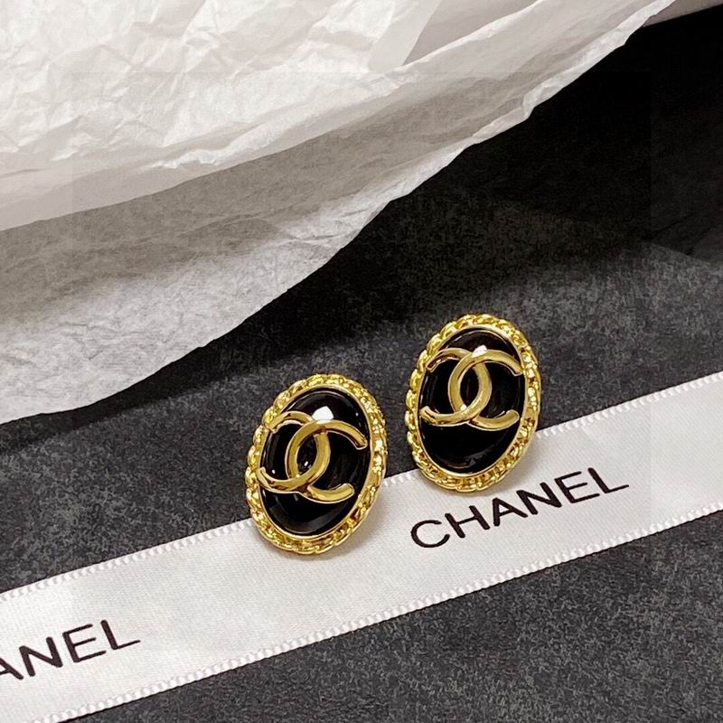 CHANEL Earring