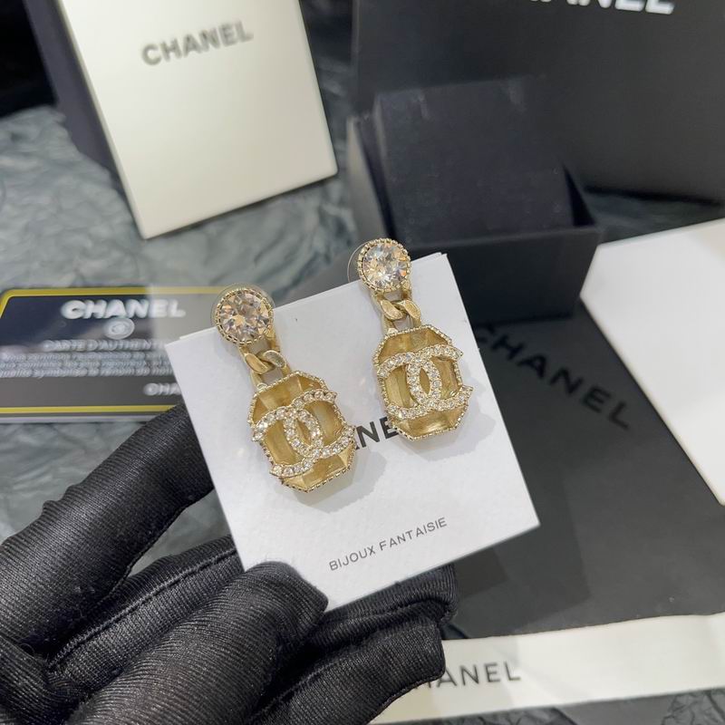 CHANEL Earring