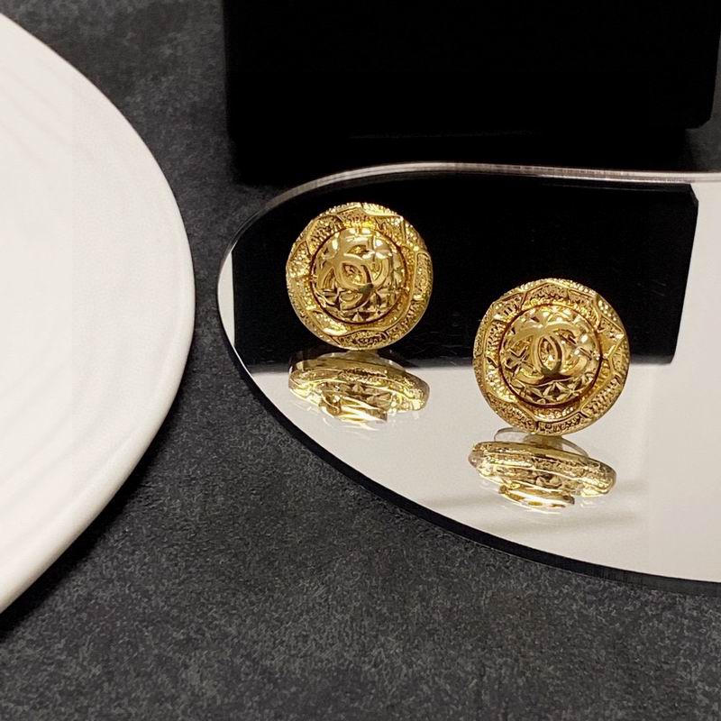 CHANEL Earring