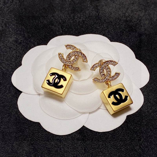 CHANEL Earring