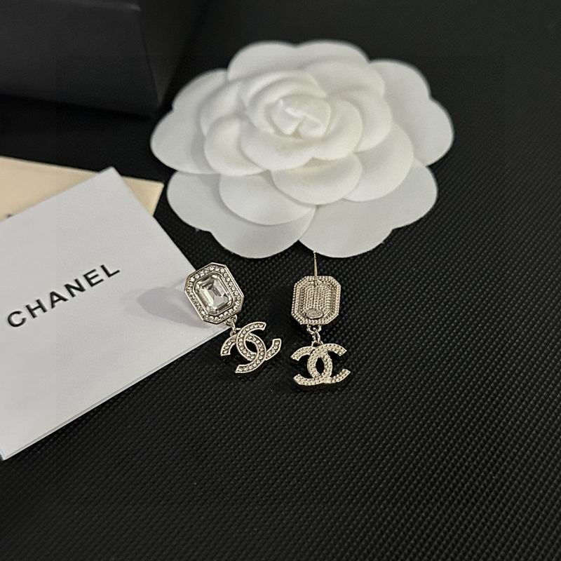 CHANEL Earring