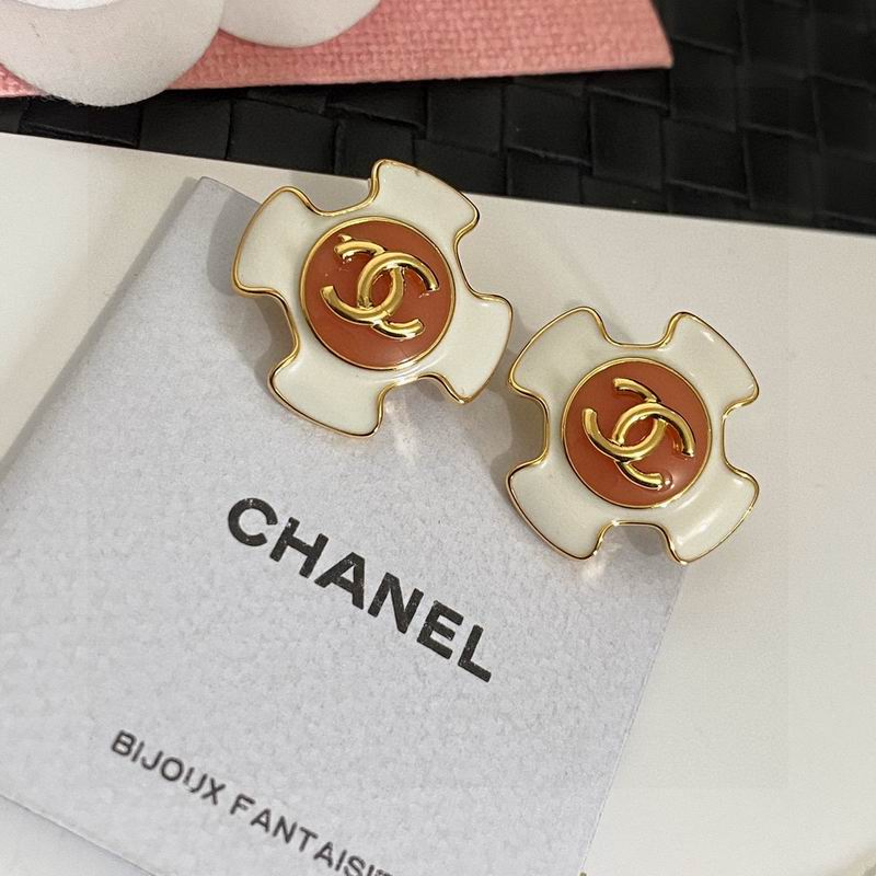 CHANEL Earring
