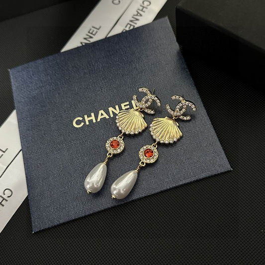 CHANEL Earring